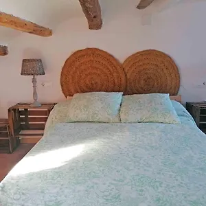 https://ca-la-lola-experiencies-rurals.catalonia-hotels.com